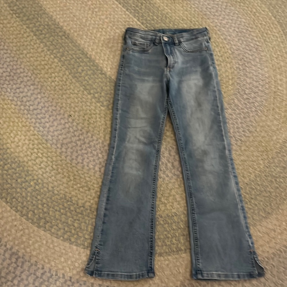 These denim bell bottom jeans are adorable very stretchy and are so comfortable